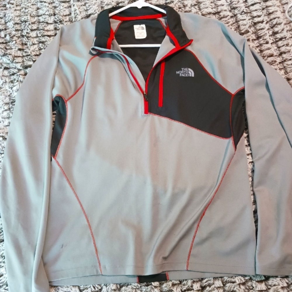 Men's medium North face flash dry half zip long sleeve shirt with outside chest